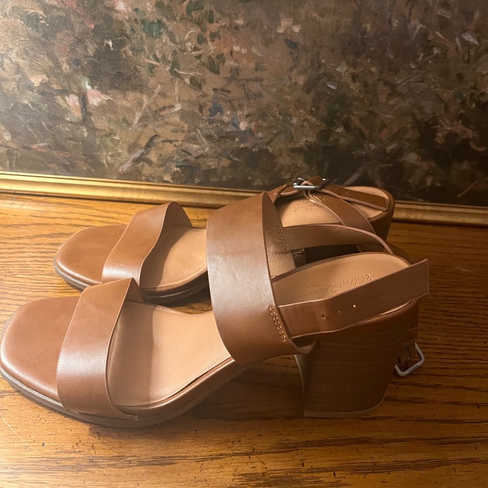 Super cute heels!